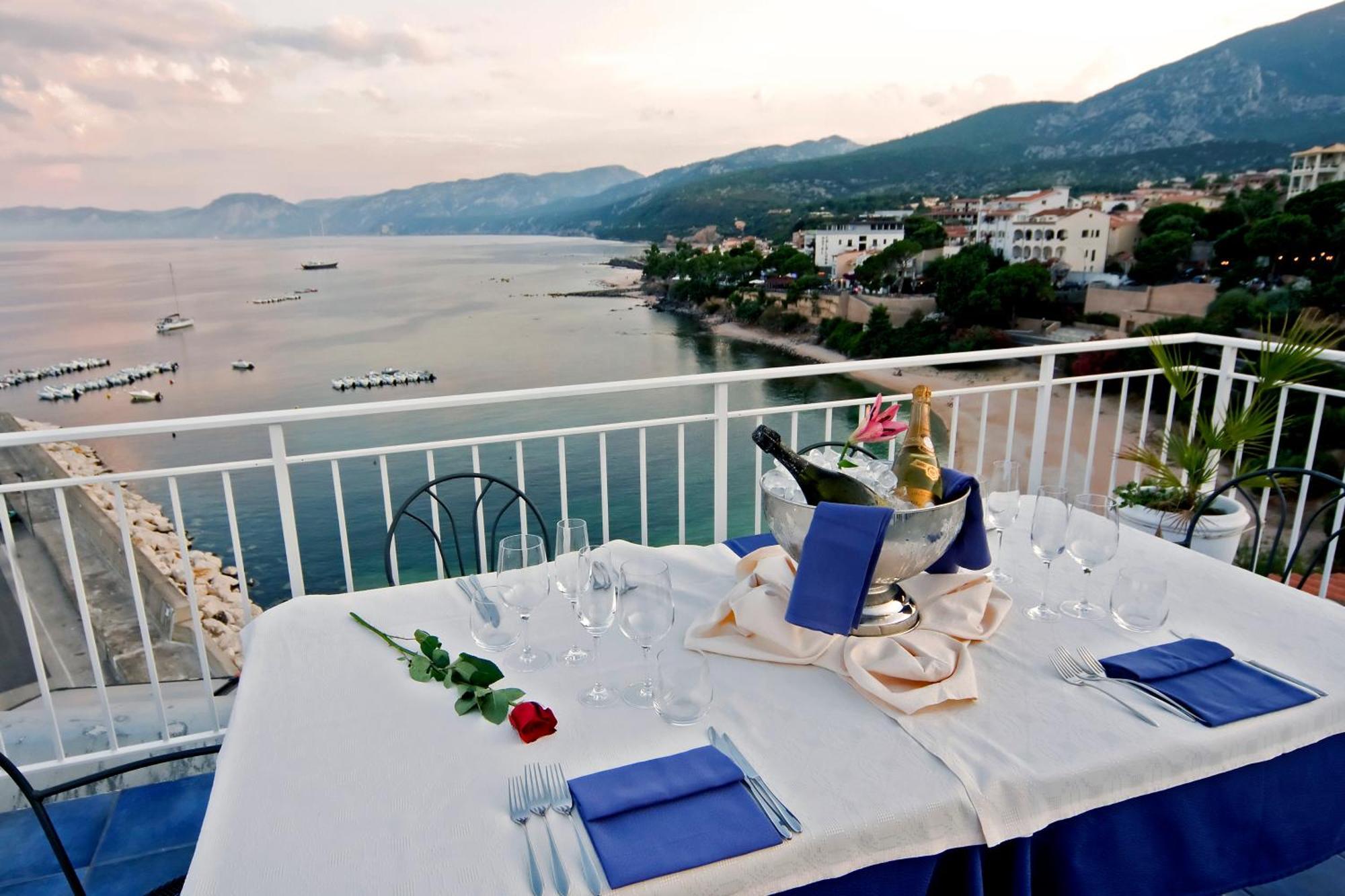 Bue Marino Hotel & Roof Lounge กาลาโกโนเน ภายนอก รูปภาพ