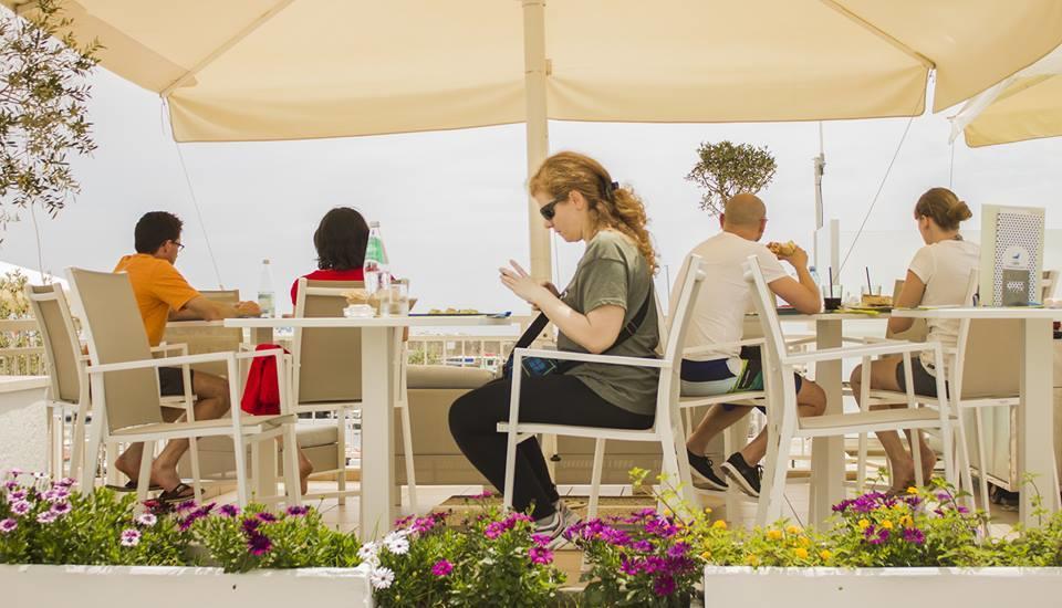 Bue Marino Hotel & Roof Lounge กาลาโกโนเน ภายนอก รูปภาพ