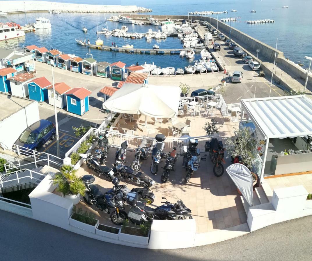 Bue Marino Hotel & Roof Lounge กาลาโกโนเน ภายนอก รูปภาพ